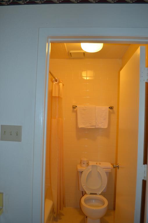 Granbury Inn And Suites Habitación foto
