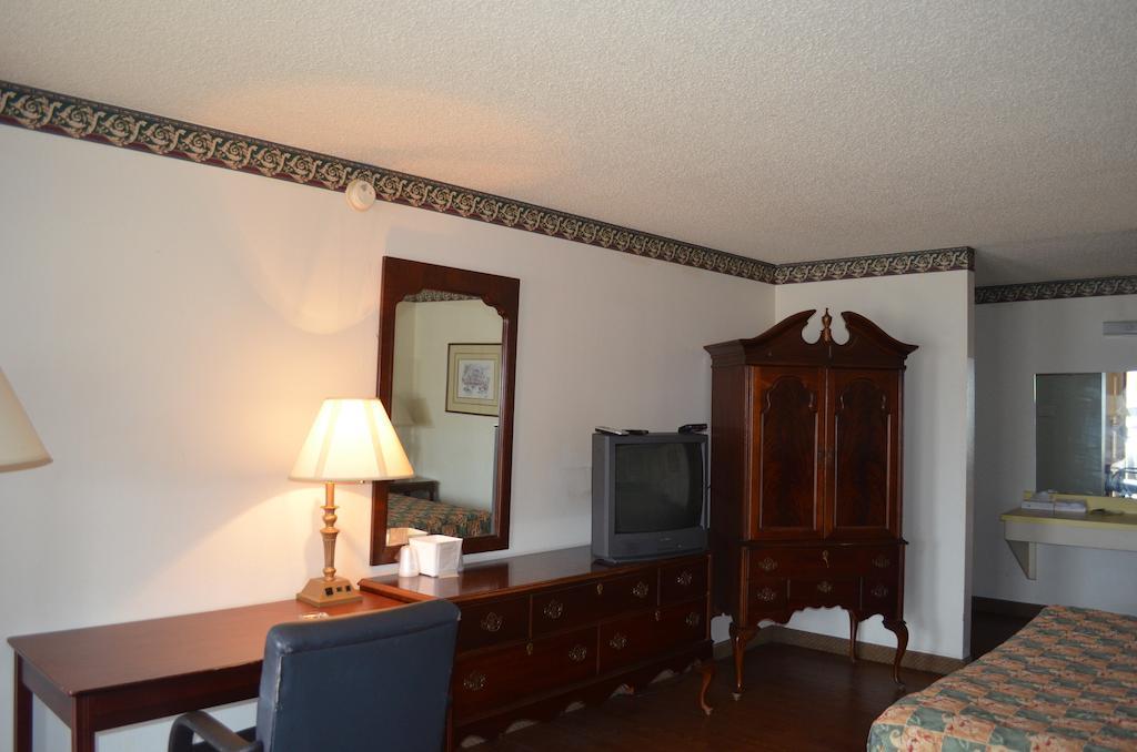 Granbury Inn And Suites Habitación foto
